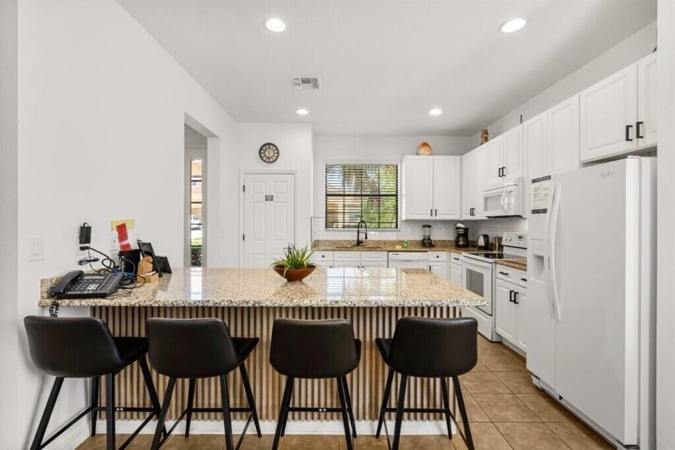 15-2609RosemontCir[3004175]-13