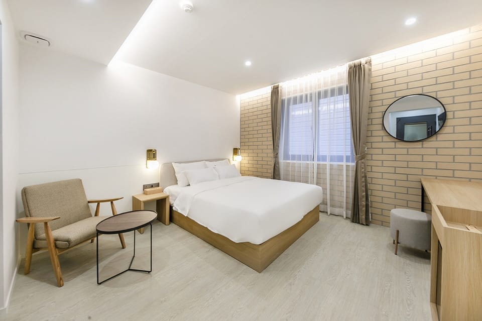 Premium bedding, down comforters, memory foam beds, desk