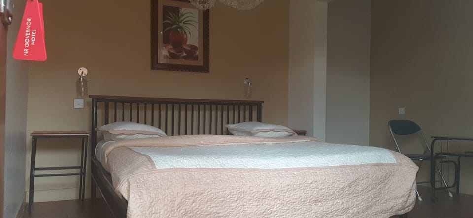 Deluxe Double Room | Desk, iron/ironing board, free WiFi, bed sheets