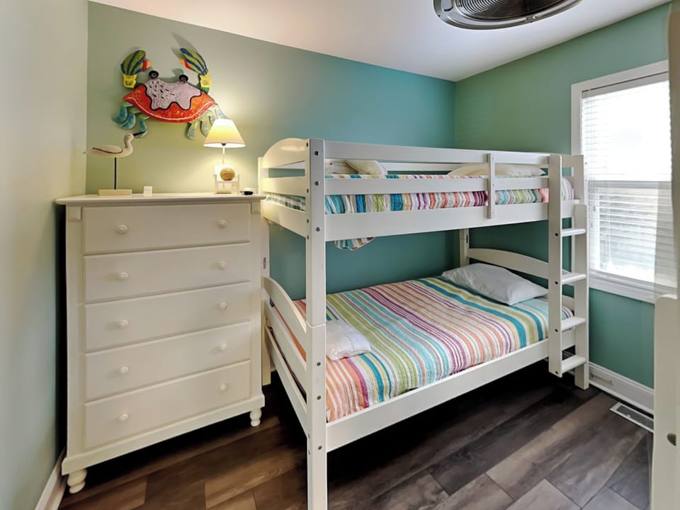Fourth Bedroom - Second Floor, Two Twin/Twin Bunkbeds (Sleeps 4), TV