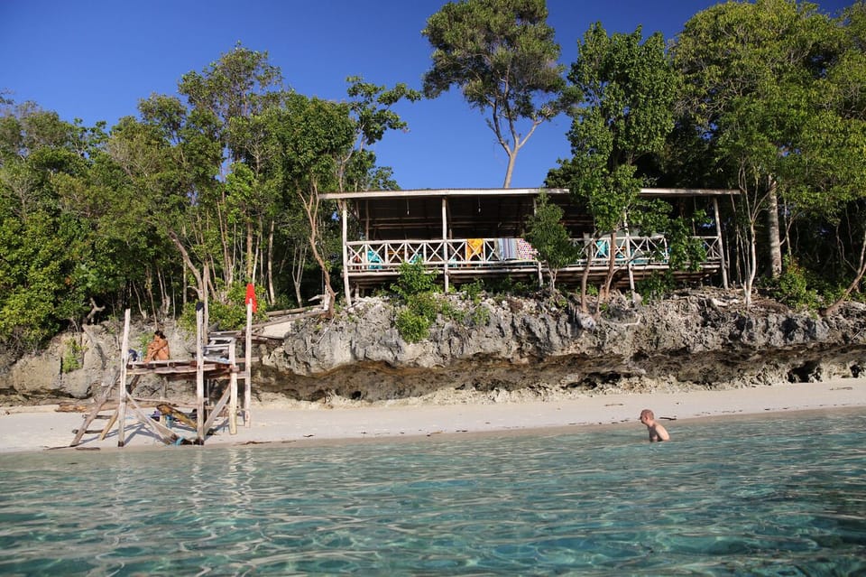 Maratua Guesthouse Bed and Breakfast in Indonesia