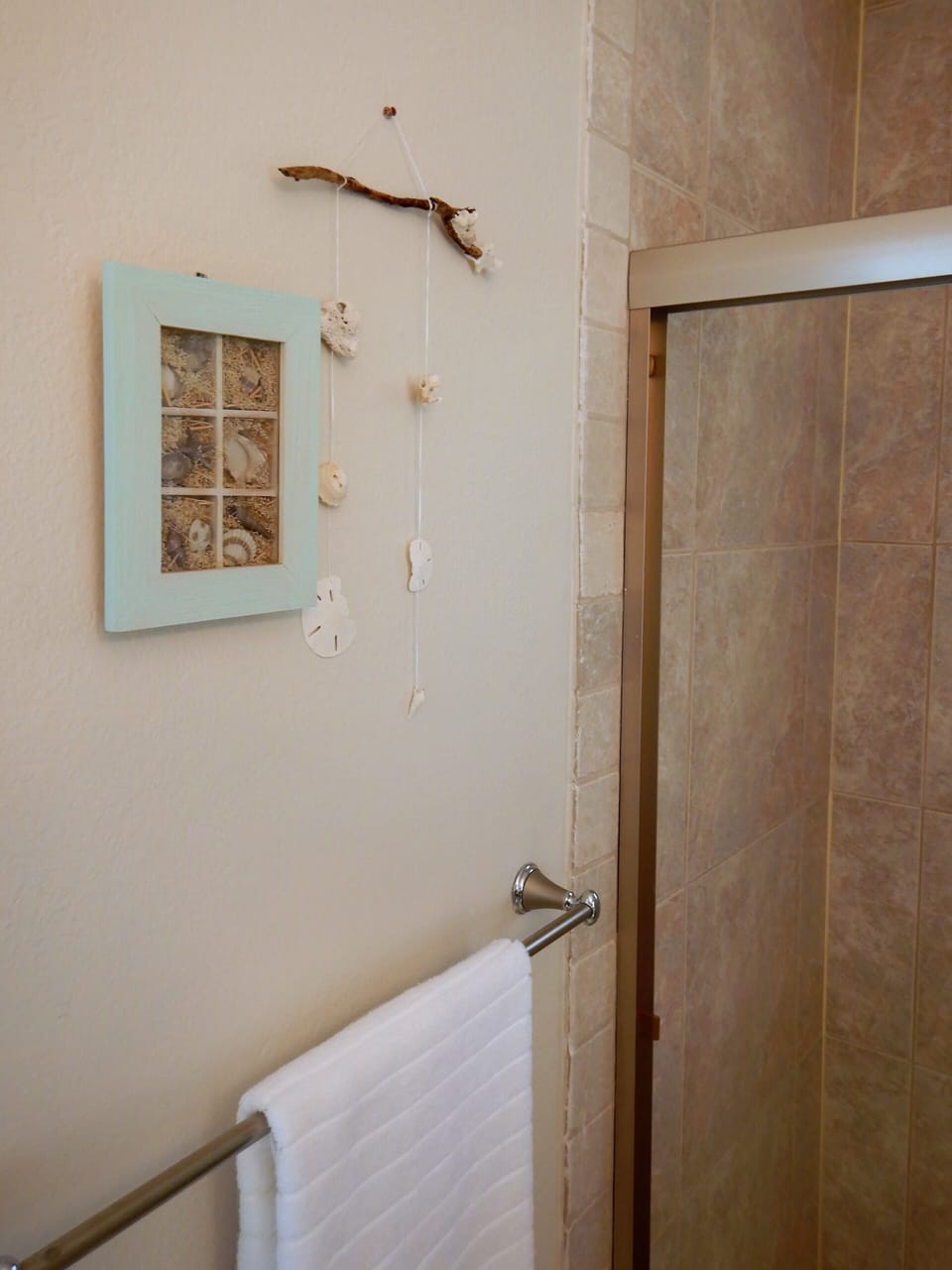Sea treasures (master bathroom)