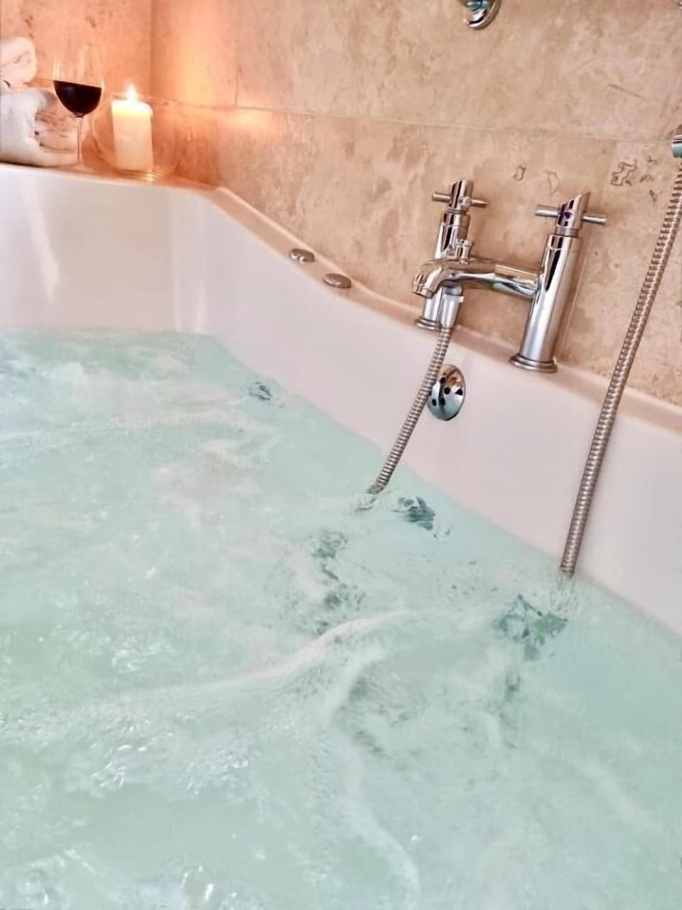 Deluxe Room | Bathroom | Hair dryer, towels