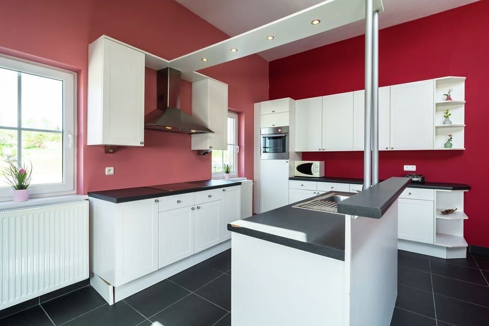 House | Private kitchen | Fridge, microwave, oven, stovetop