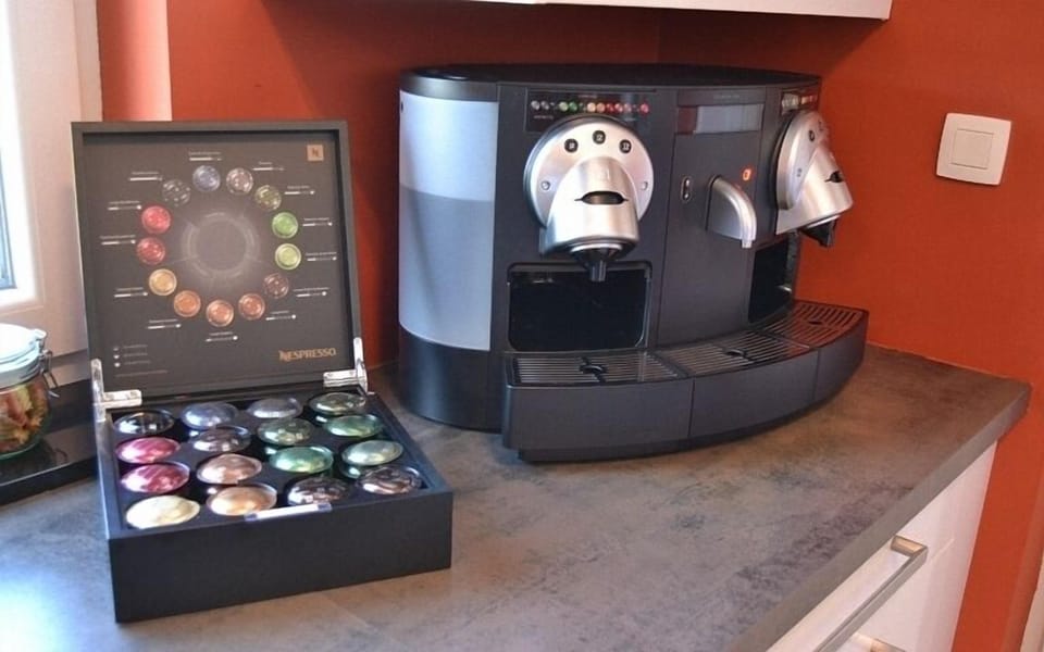 House | Coffee and/or coffee maker