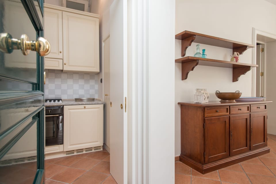 Superior Apartment, 1 Bedroom | Private kitchenette | Full-size fridge, oven, stovetop, cookware/dishes/utensils
