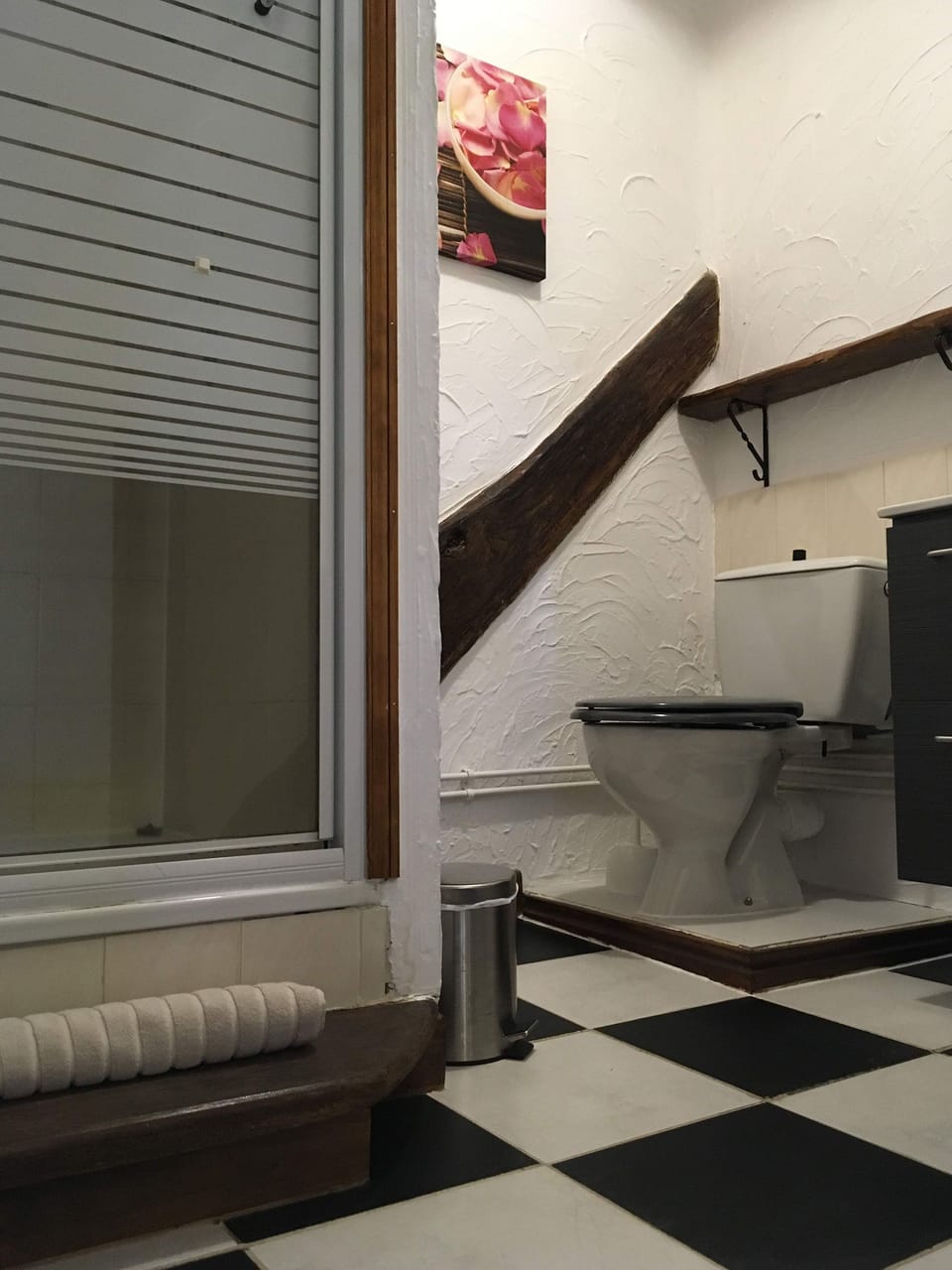 Towels, toilet paper