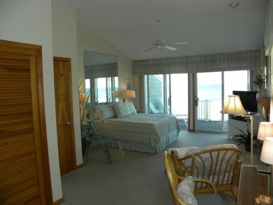 Master suite