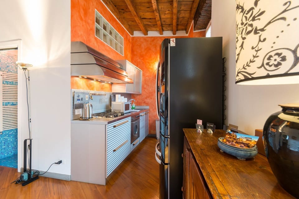Apartment, 1 Bedroom | Private kitchen | Fridge, microwave, oven, stovetop