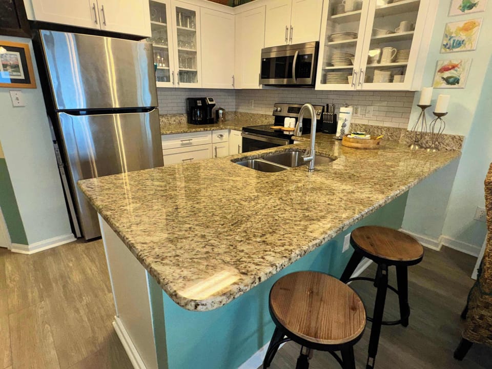 Kitchen Bar Area