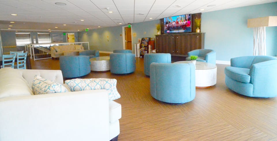 Lobby lounge