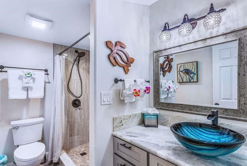2nd bathroom.