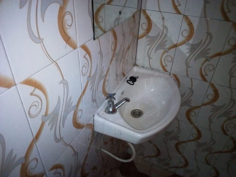 Single Room | Bathroom sink