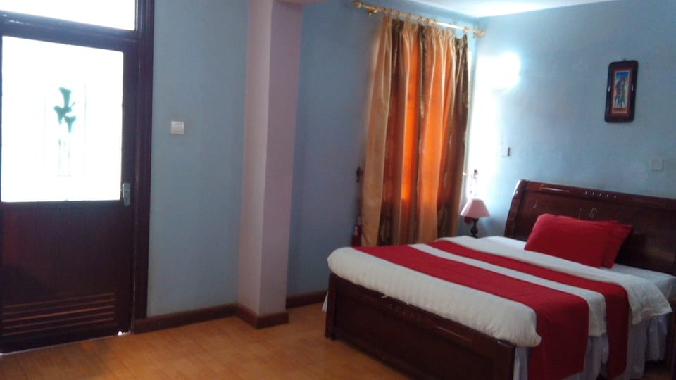 Executive Room | In-room safe, blackout drapes, free WiFi, bed sheets