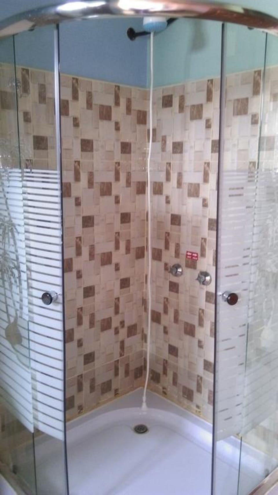 Double Room | Bathroom | Shower, towels, soap, toilet paper