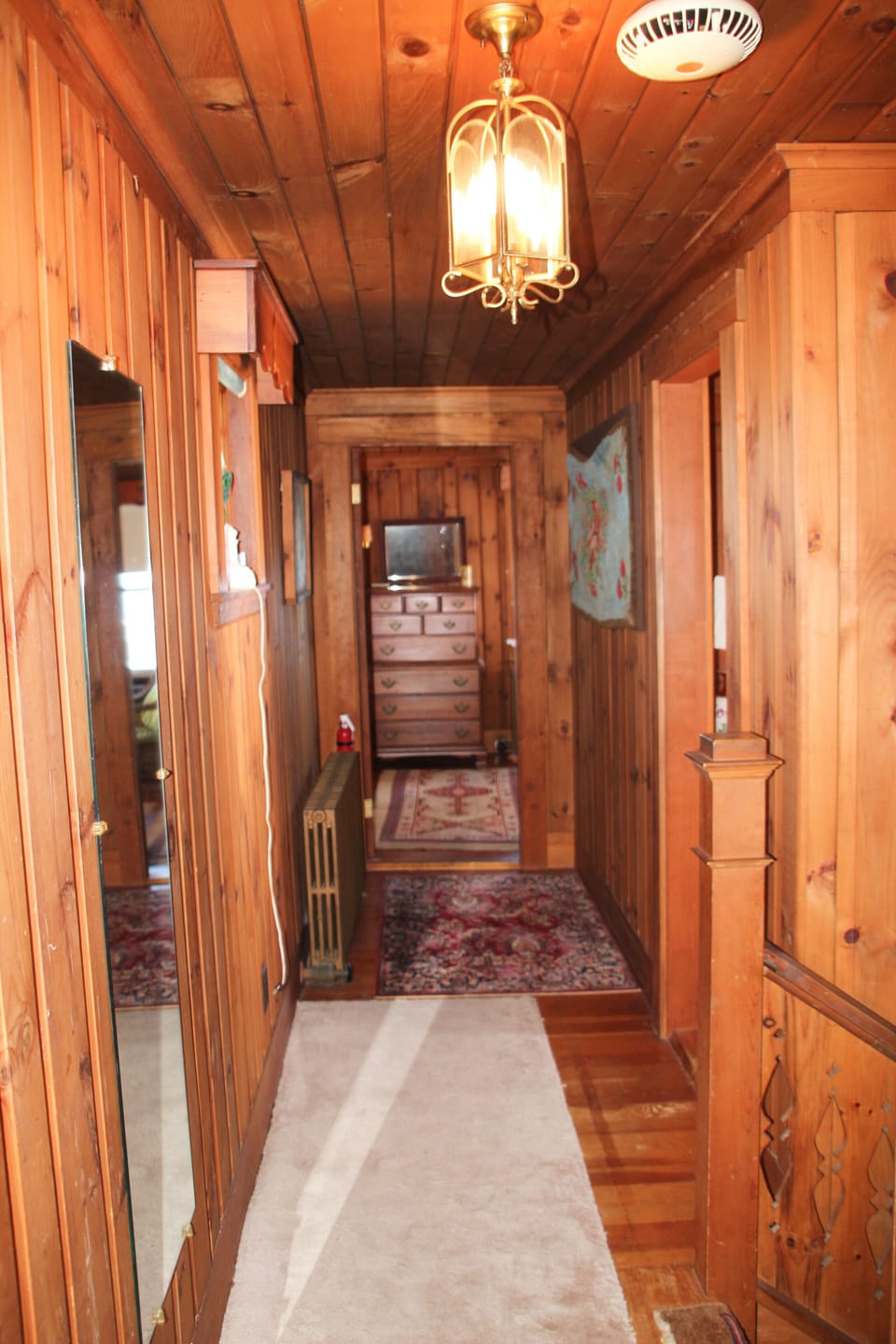 Upstairs hallway will take you  to all bedrooms.