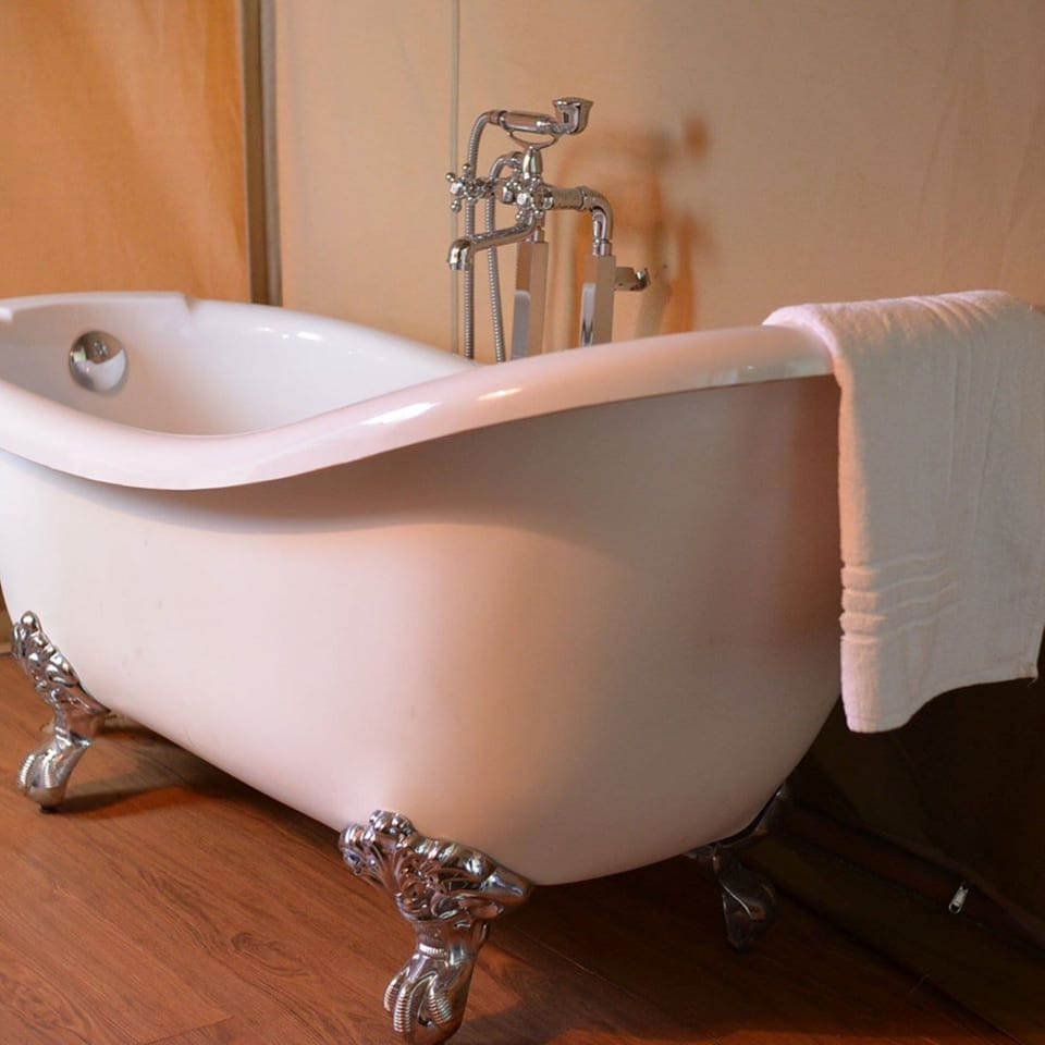 Executive Room | Deep soaking bathtub