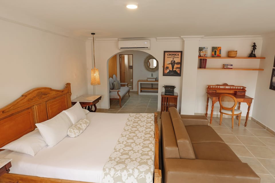 Kartaxa | Premium bedding, down comforters, in-room safe, desk