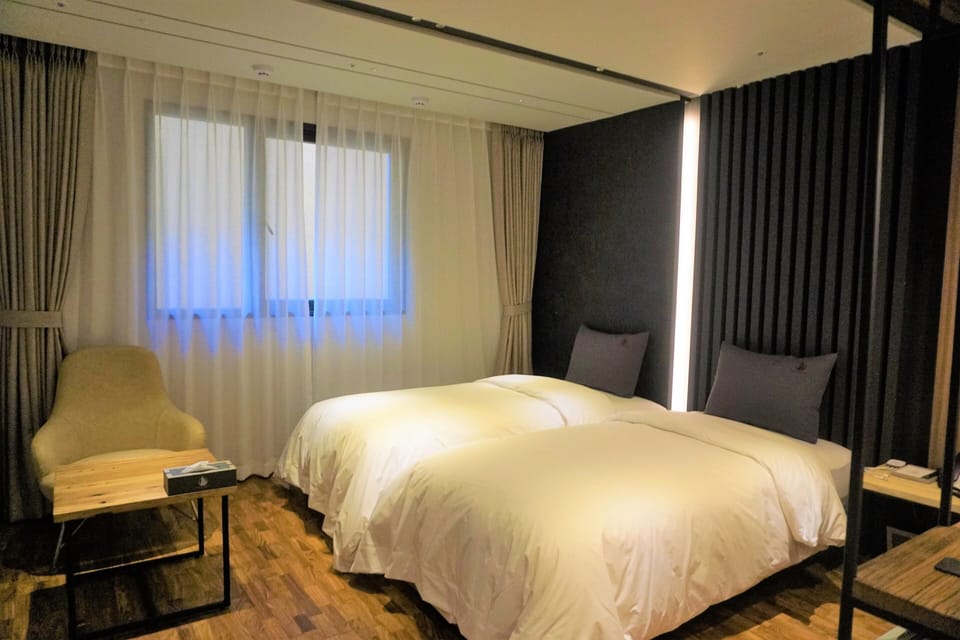 Standard Twin Room | Free WiFi