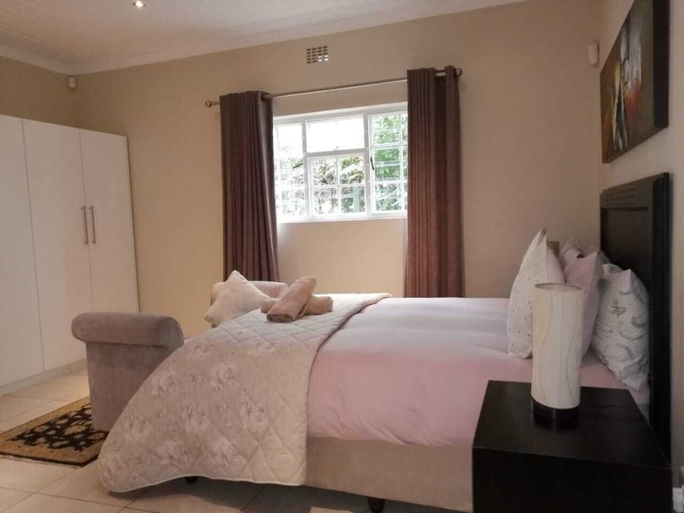 Deluxe Cottage (Fiore) | Desk, free WiFi, bed sheets, wheelchair access