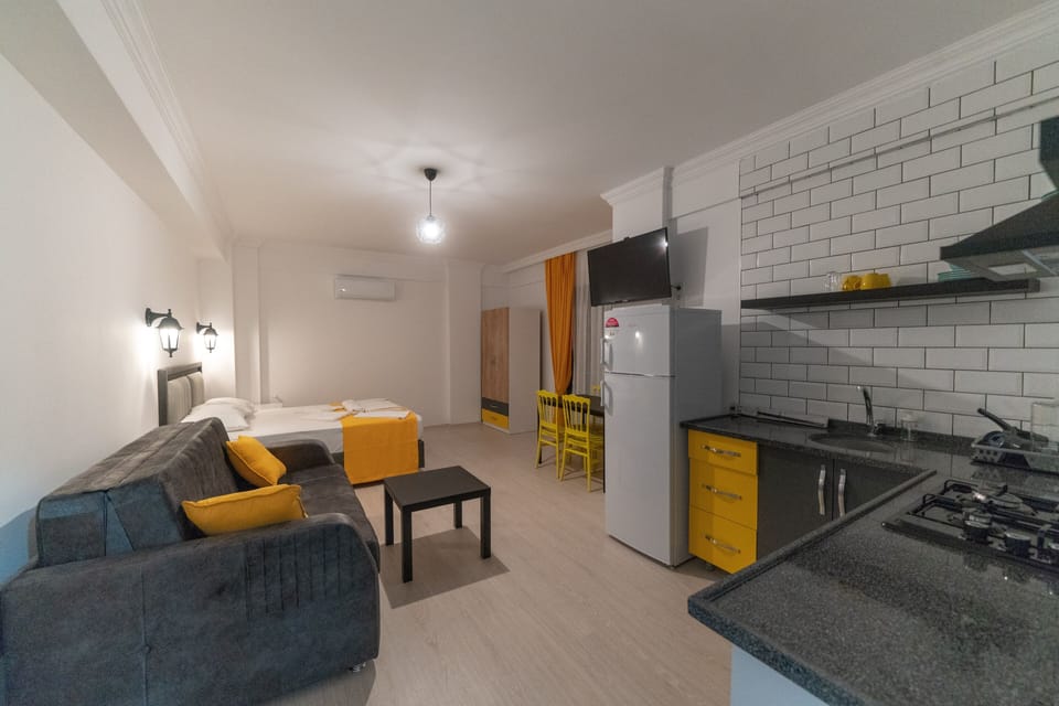 Superior Room, Balcony, Garden View | Premium bedding, down comforters, desk, iron/ironing board