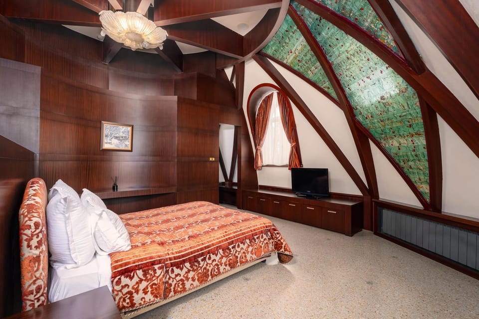 1 bedroom, minibar, in-room safe, desk