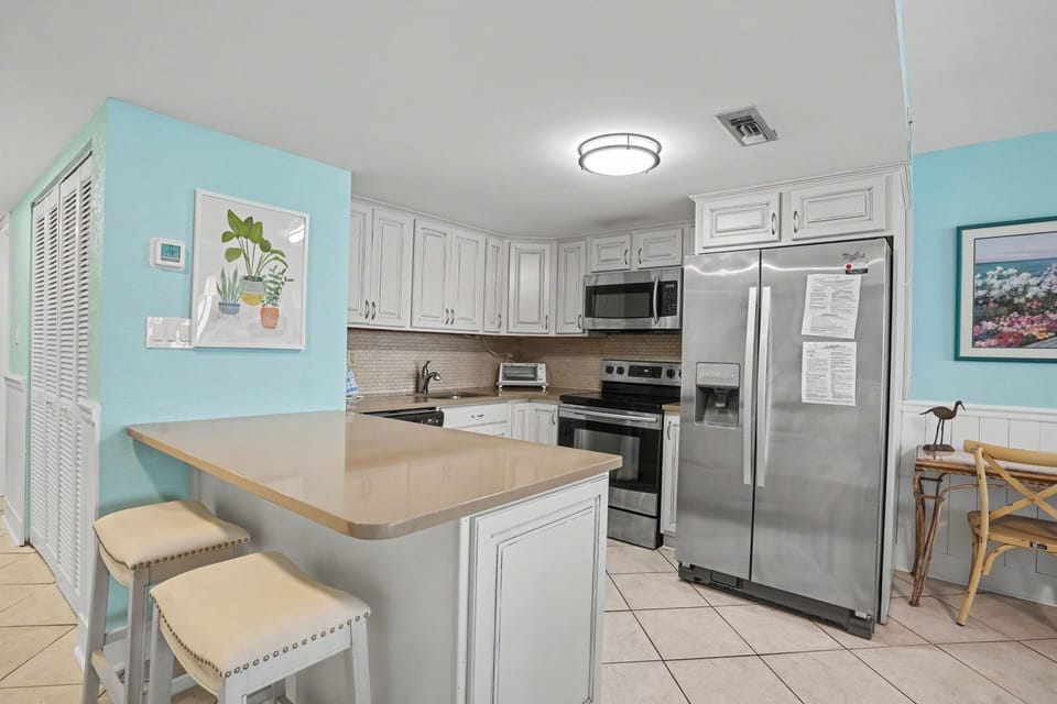 Condo, 3 Bedrooms | Private kitchen | Coffee/tea maker, fridge, oven, toaster