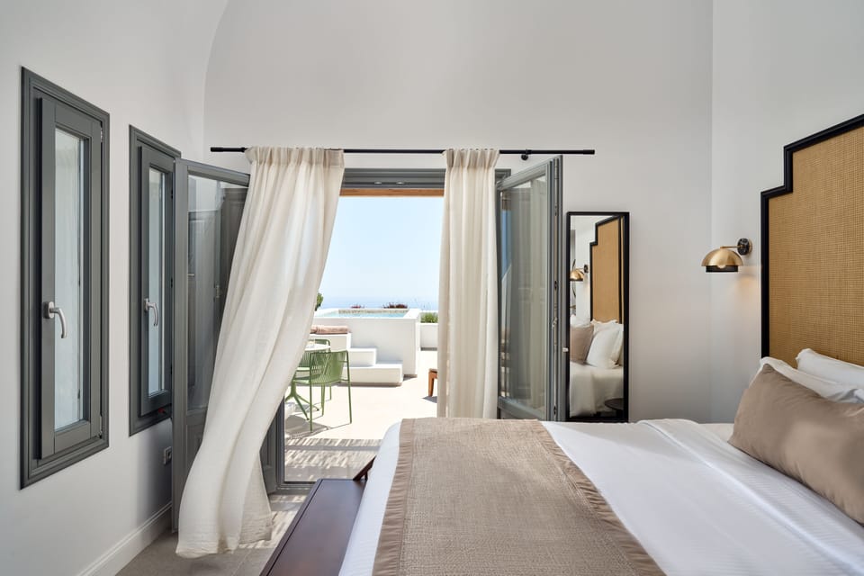 Duplex, Sea View (Maisonette with Heated Plunge Pool) | Minibar, in-room safe, desk, laptop workspace