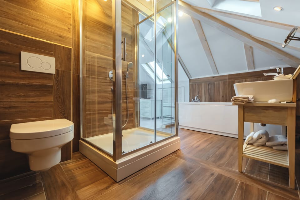 Superior Double Room, Terrace, Sea View | Bathroom | Designer toiletries, hair dryer, bathrobes, slippers