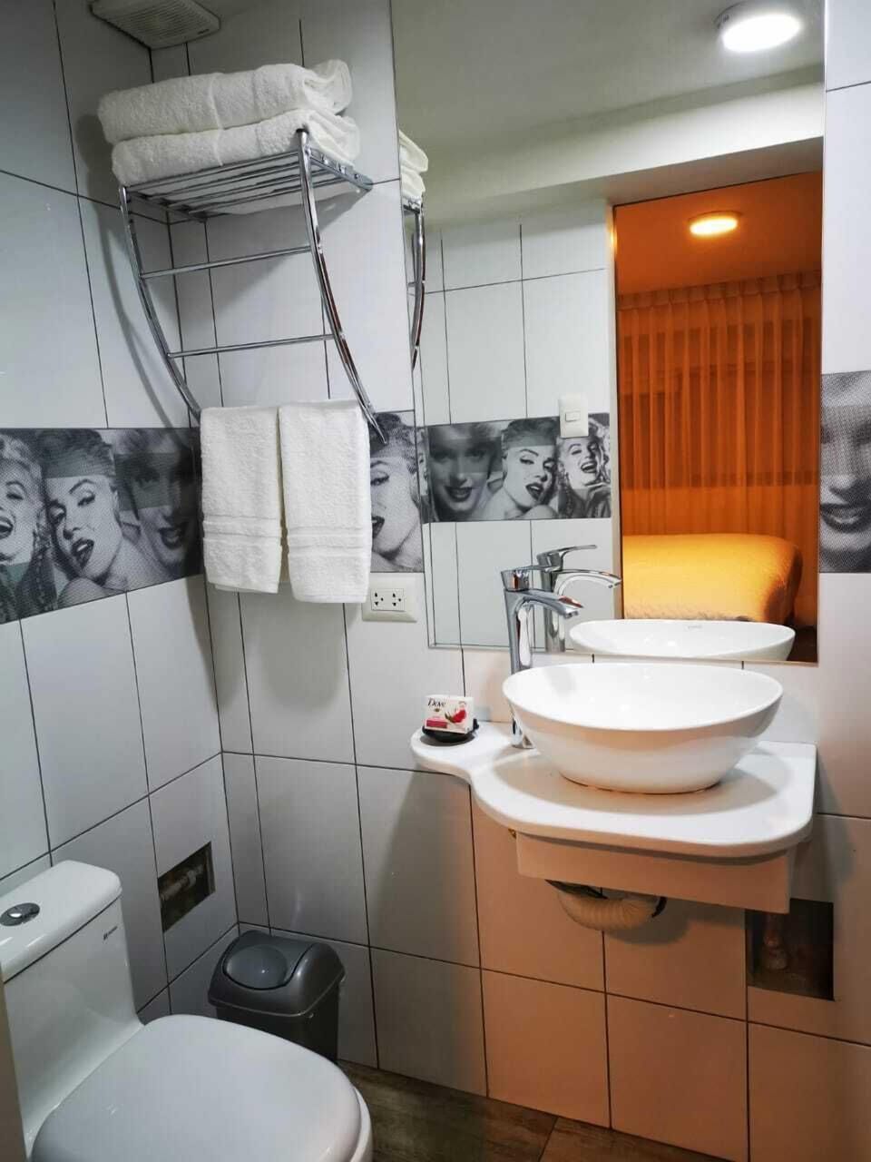 Standard Double or Twin Room | Bathroom | Shower, free toiletries, hair dryer, towels