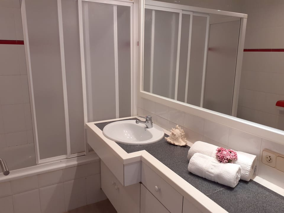En-suite bathroom.