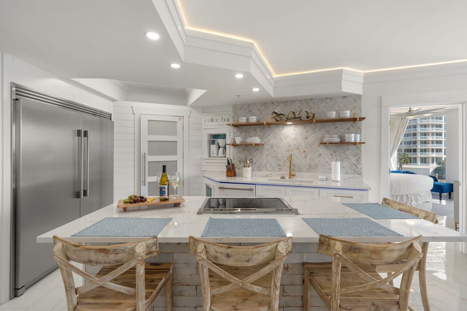 Elegant Modern Kitchen