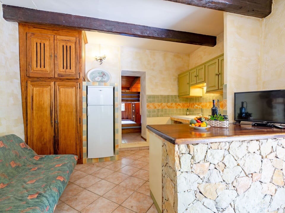 Cabinetry, Property, Furniture, Countertop, Building, Drawer, Wood, Kitchen, Home Appliance, Interior Design