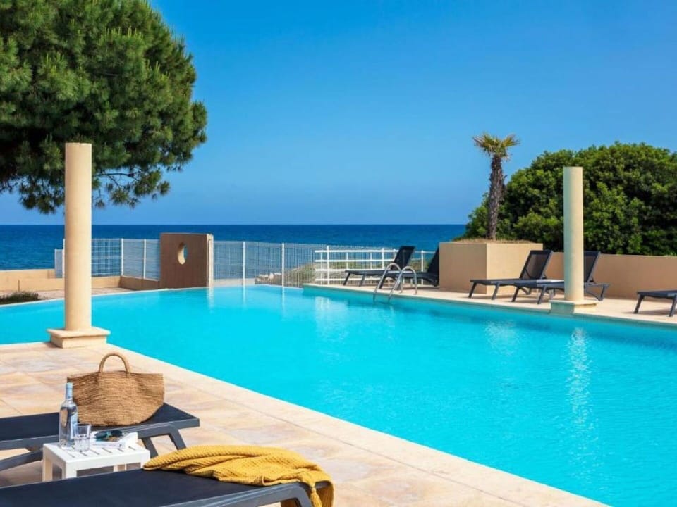 Swimming Pool, Resort, Leisure, Eco Hotel, Outdoor Furniture, Hotel, Shade, Chair, Sunlounger, Resort Town