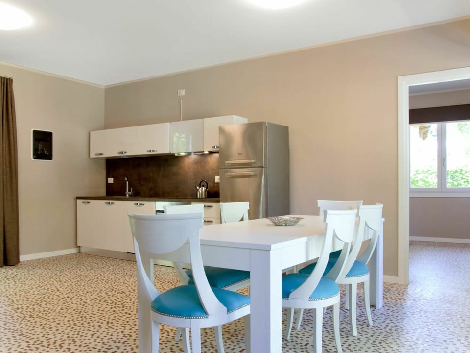 Table, Furniture, Cabinetry, Property, Countertop, Chair, Building, Wood, Kitchen Appliance, Kitchen & Dining Room Table