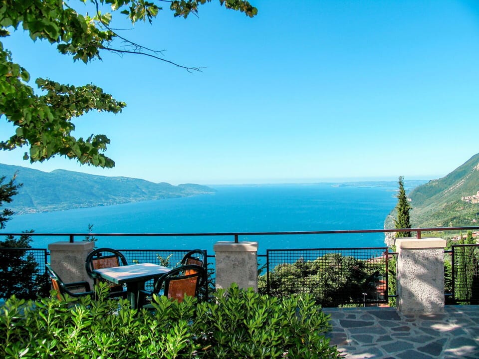 Blue, Sky, Property, Natural Landscape, Azure, House, Sea, Vacation, Turquoise, Real Estate