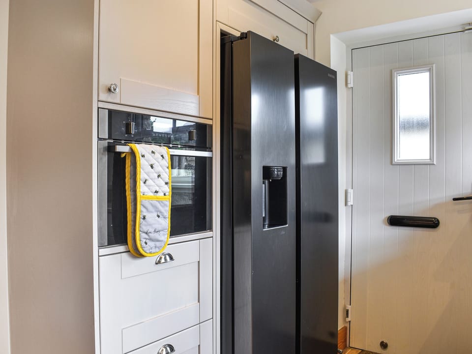 Well equipped kitchen | Midge - Lower Trembath, Buryas Bridge, near Penzance