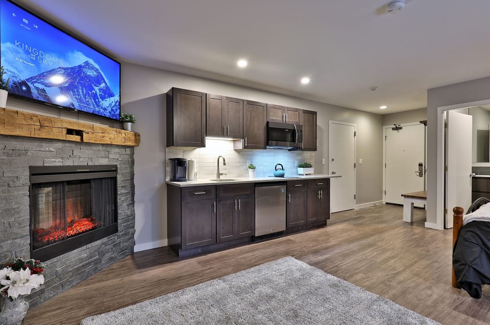 The electric fireplace to keep you warm and feel like home.