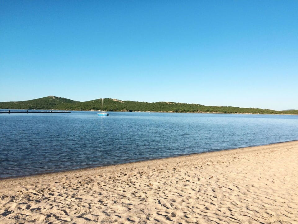 Water, Sky, Water Resources, Azure, Plant, Beach, Lake, Coastal And Oceanic Landforms, Cloud, Tree