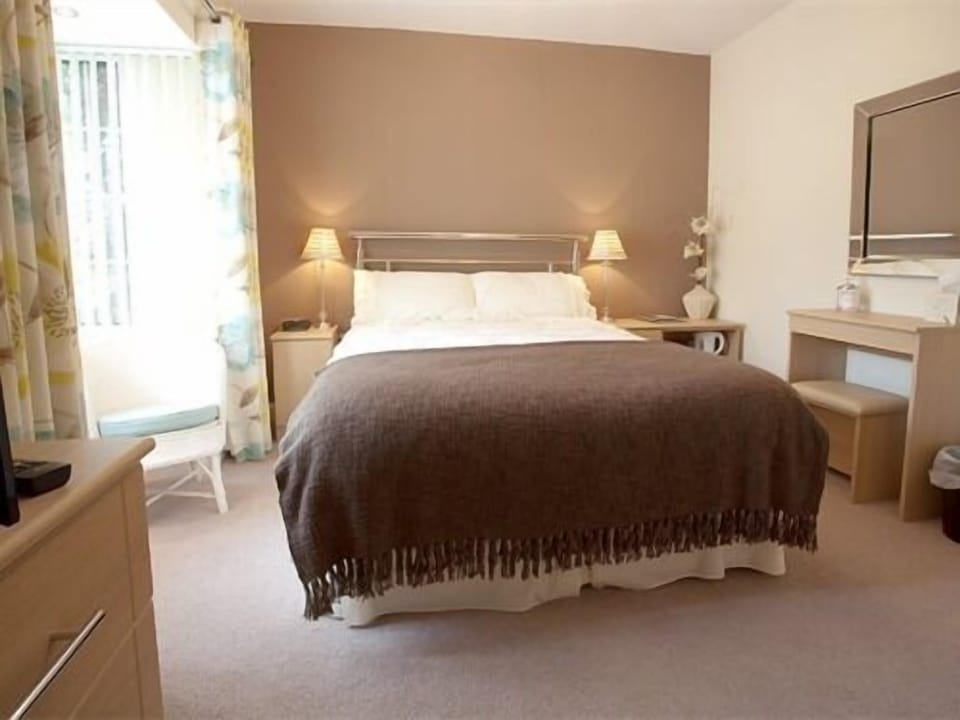 Comfort Double Room, Ensuite (Apple Blossom)