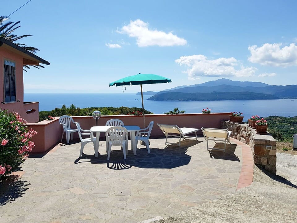 Property, Vacation, Resort, Building, Real Estate, House, Sea, Summer, Tourism, Bay
