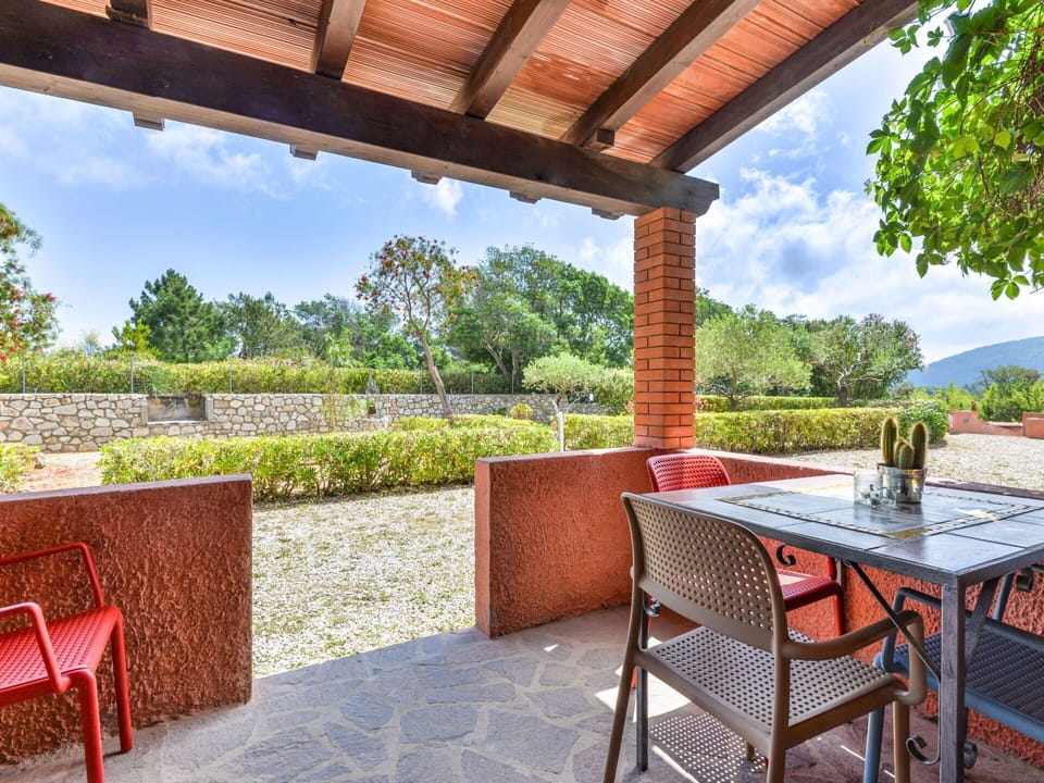 Table, Sky, Plant, Furniture, Property, Cloud, Shade, Tree, Wood, Interior Design