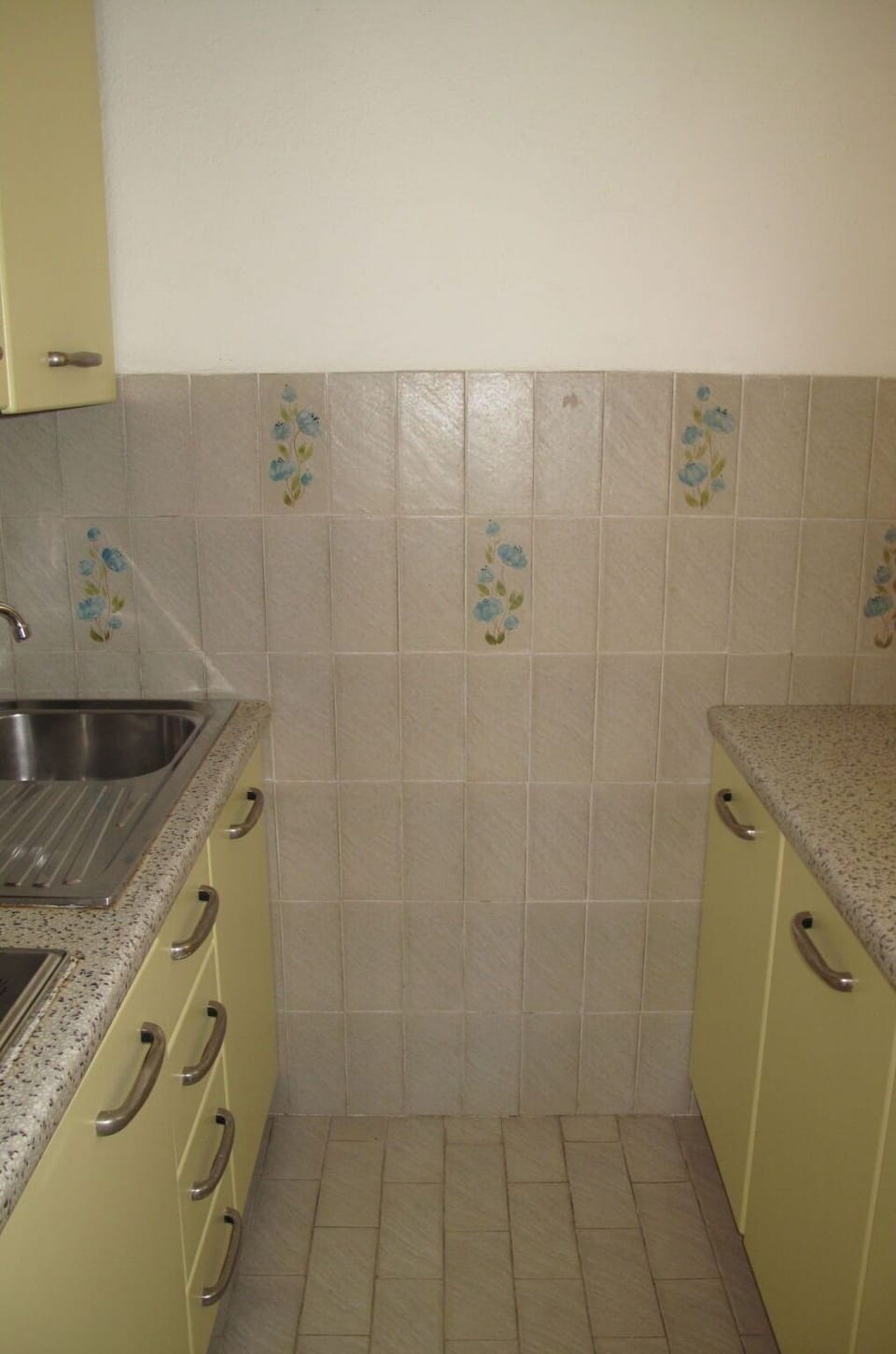 Property, Cabinetry, Sink, Plumbing Fixture, Flooring, Kitchen Sink, Floor, Material Property, Gas