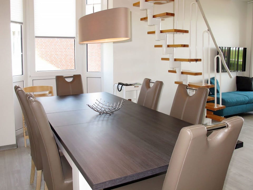 Dining Room, Room, Furniture, Interior Design, Property, Table, Floor, Building, Wall, Real Estate