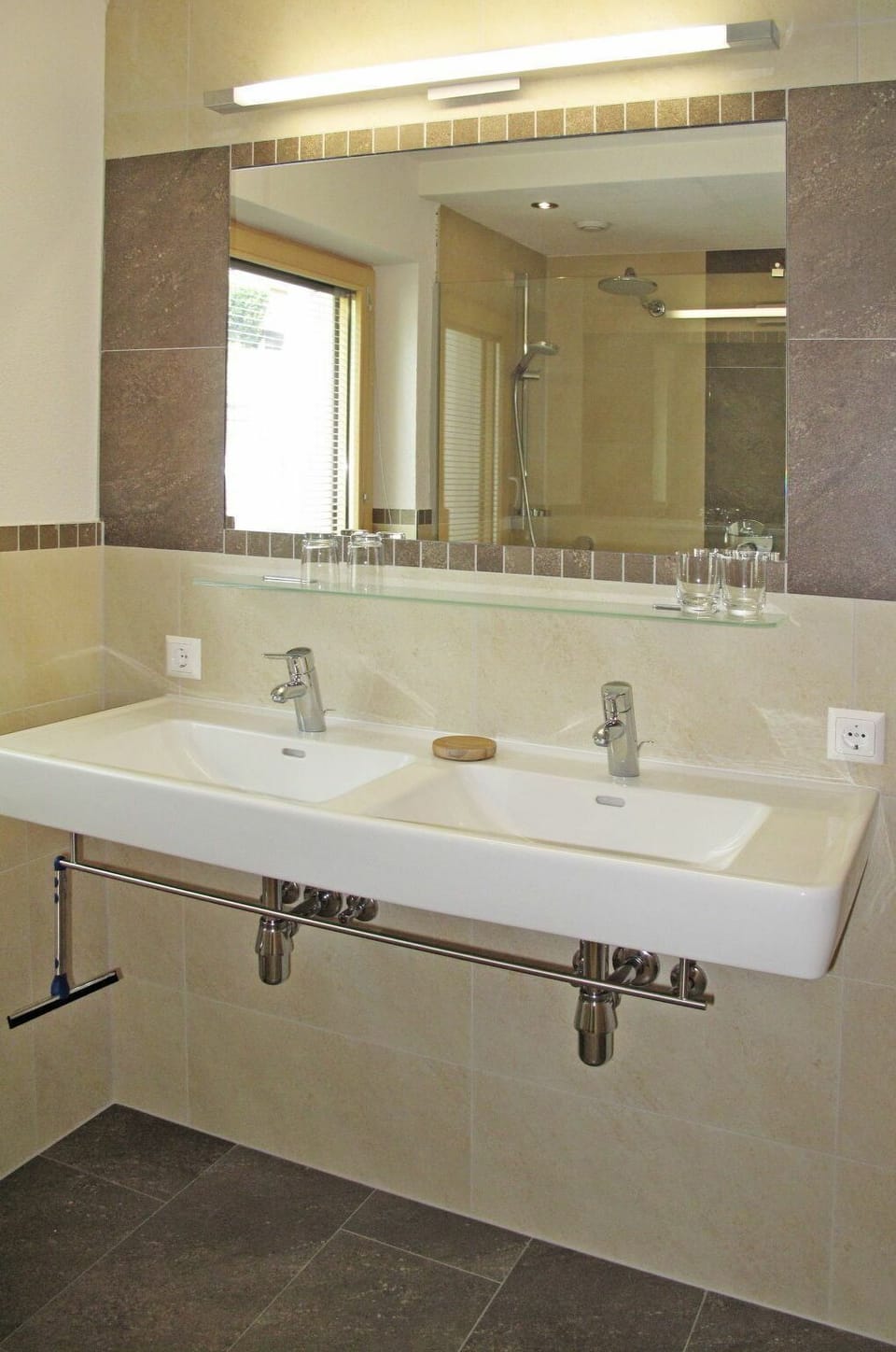Brown, Tap, Plumbing Fixture, Sink, Bathroom Sink, Property, Mirror, Bathroom, Interior Design