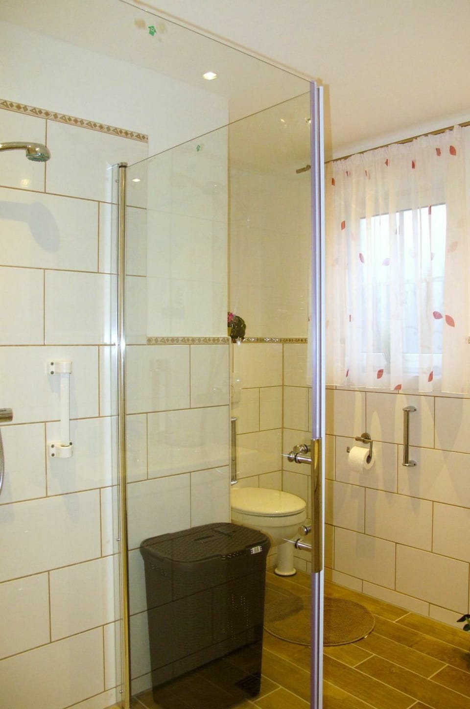 Shower Head, Bathroom, Shower Door, Flooring, Floor, House, Plumbing Fixture, Rectangle, Wall