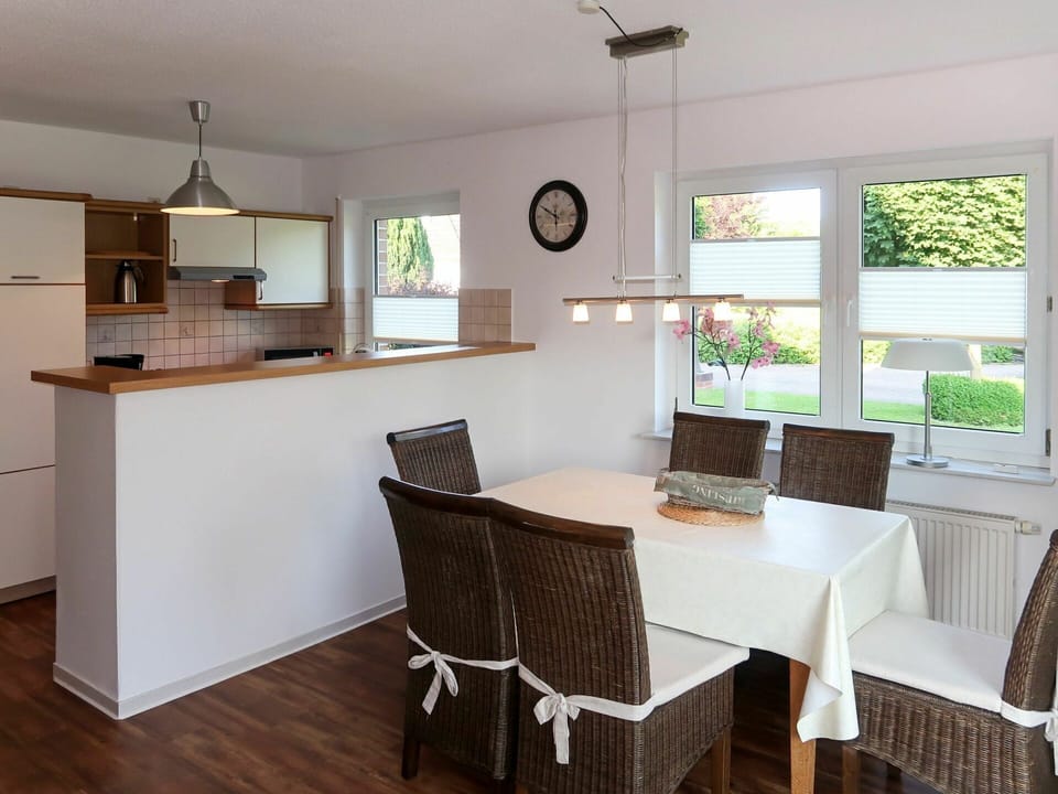 Table, Property, Furniture, Window, Plant, Chair, Houseplant, Wood, Kitchen, Interior Design