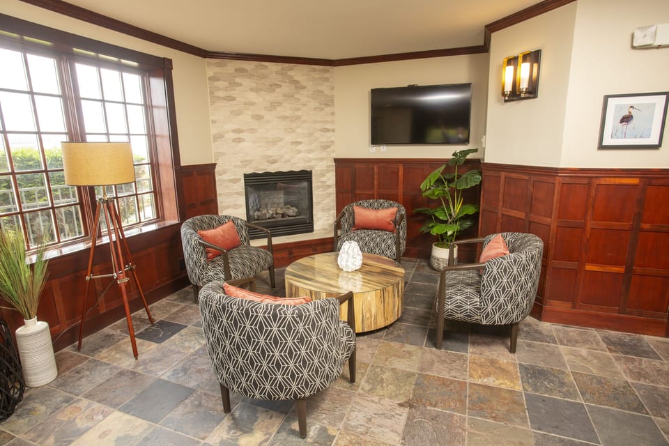 Shearwater Inn Hotel in Devils Lake