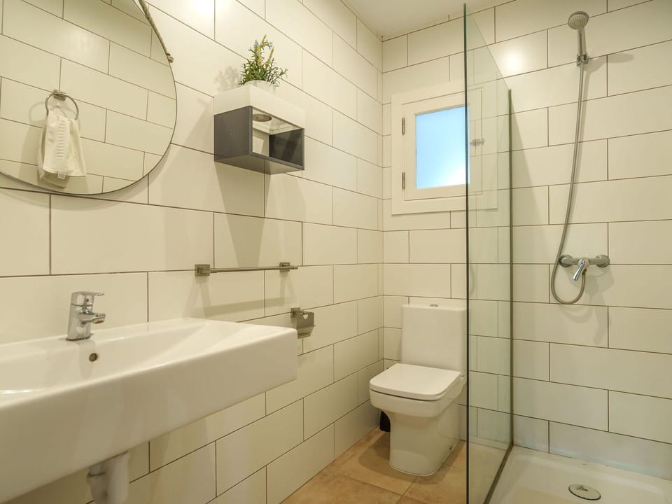 Plumbing Fixture, Property, Mirror, Sink, Bathroom, Black, Purple, Lighting, Interior Design