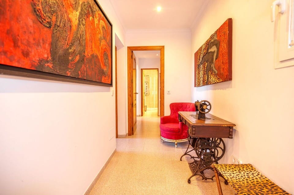 Picture Frame, Furniture, Building, Table, Orange, Textile, Interior Design, Wood, Paint, Chair